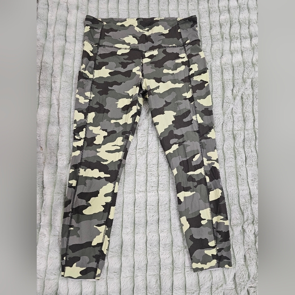 Lululemon Camouflage Leggings - Picture 1 of 4
